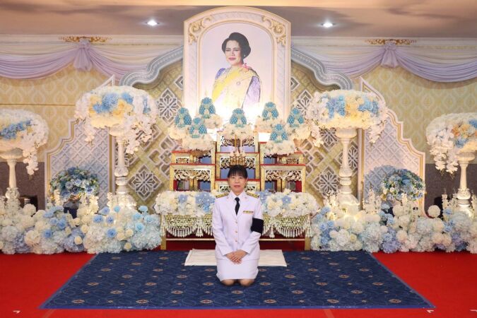 ร่วมพิธีสวดพระพุทธมนต์ พิธีถวายดอกไม้จันทน์ภาคประชาชนตัวแทน งานพระราชพิธีถวายพระเพลิงพระบรมศพพระบรมราชินีนาถ พระบรมราชชนนีพันปีหลวง และพิธีทำบุญตักบาตรถวายพระราชกุศล บำเพ็ญกุศลอุทิศถวาย เนื่องในวันคล้ายวันสวรรคต สมเด็จพระนางเจ้าสิริกิติ์ พระบรมราชินีนาถ พระบรมราชชนนีพันปีหลวง